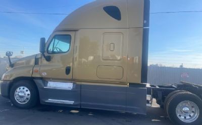 Photo of a 2016 Freightliner Cascadia Sleeper Trucks for sale
