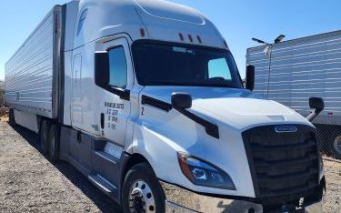 Photo of a 2018 Freightliner Cascadia 126 Sleeper Trucks for sale