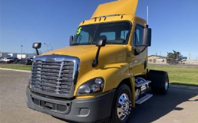 Photo of a 2015 Freightliner Cascadia Day Cab Trucks for sale