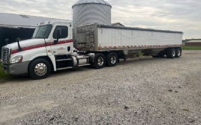 Photo of a 2015 Freightliner Cascadia 41FT Wilson Grain Hopper Trailer Daycab And 41FT for sale