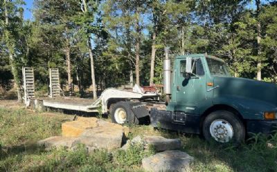 Photo of a 1990 International 9300 Day Cab Trucks for sale