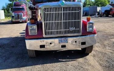 Photo of a 1998 International 9300 Sleeper Trucks for sale