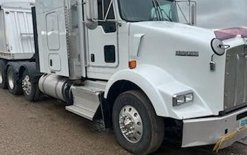 Photo of a 2014 Kenworth T800 Sleeper Trucks for sale