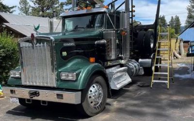 Photo of a 2016 Kenworth W900L Logging Truck for sale
