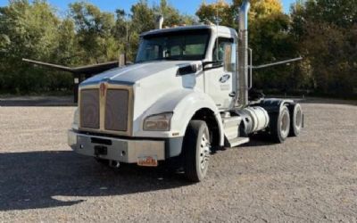 Photo of a 2014 Kenworth T880 Day Cab Trucks for sale