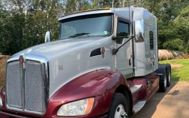 Photo of a 2012 Kenworth T660 Sleeper Trucks for sale