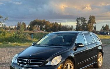 Photo of a 2010 Mercedes-Benz R-Class R350 4MATIC for sale