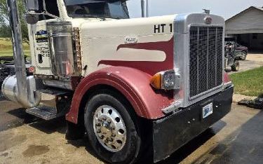Photo of a 2005 Peterbilt 379 Day Cab Trucks for sale