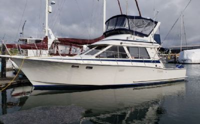 Photo of a 1990 Tollycraft 40 Sportfisher Fishing Boat for sale