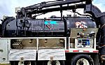 2015 HXX Vacuum Truck Thumbnail 8