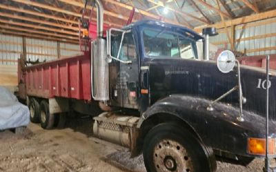 Photo of a 1993 International 9400 Manure Spreader for sale