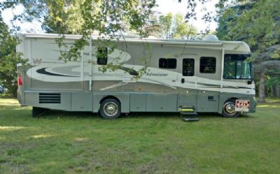 Photo of a 2006 Winnebago Adventurer Class A for sale