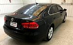 2015 Passat Thumbnail 4