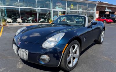 Photo of a 2008 Pontiac Solstice Convertible for sale