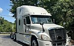2013 Cascadia 125 Thumbnail 1