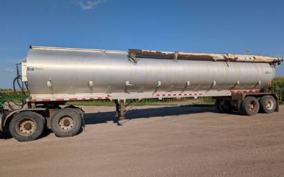 Photo of a 2005 CEI Pacer 24 Ton Feed Trailer for sale