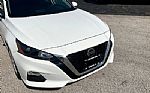 2022 Altima Thumbnail 3