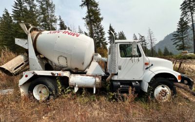 Photo of a 2005 International Single-Axle Concrete Mixer Mcneilus Rear-Dischar for sale
