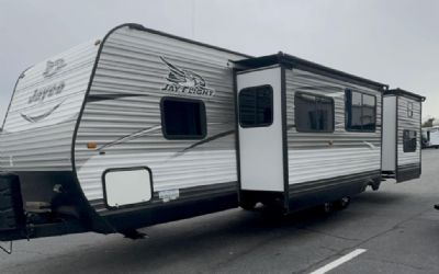 Photo of a 2016 Jayco JAY Flight 32BHDS Travel Trailer for sale