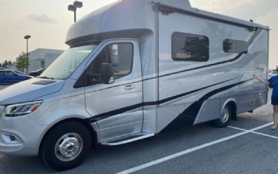 2022 Tiffin Wayfarer 25RW Motorhomes Class C Motorhome