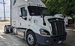 2019 Cascadia 113 Thumbnail 1