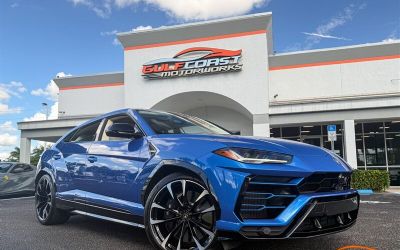 Photo of a 2021 Lamborghini Urus SUV for sale