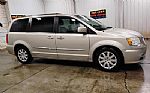 2014 Town & Country Thumbnail 2