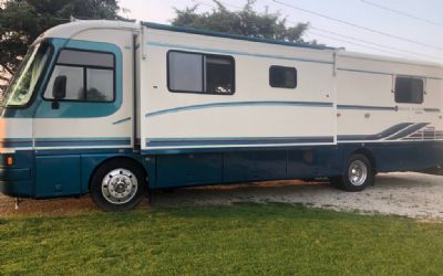 Photo of a 1996 Holiday Rambler Endeavor LE for sale