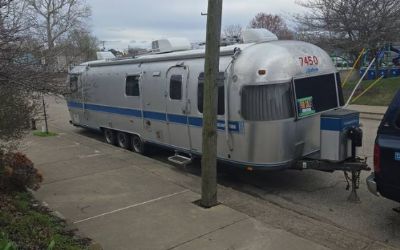 Photo of a 1989 Airstream for sale