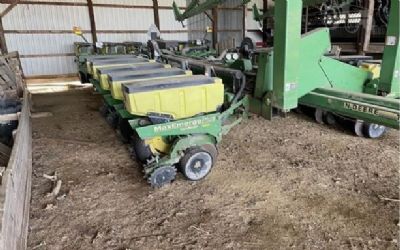 Photo of a John Deere 1770 Unknown 16r-30-Inch Planter for sale