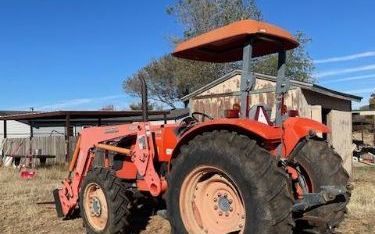 Photo of a 2007 Kubota M7040 Tractor for sale