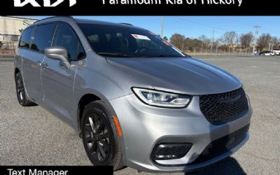 Photo of a 2021 Chrysler Pacifica Touring L for sale