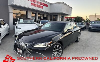 Photo of a 2020 Lexus ES 300H Sedan for sale