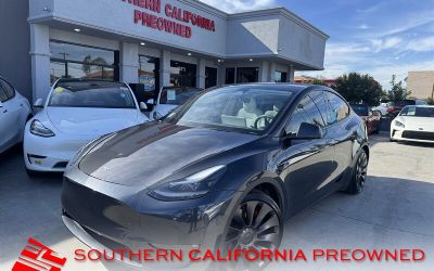 Photo of a 2024 Tesla Model Y Performance AWD Crossover for sale