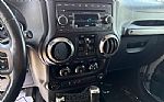 2016 Wrangler Unlimited Thumbnail 23