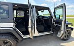 2016 Wrangler Unlimited Thumbnail 37