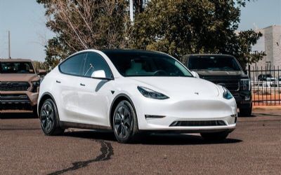 Photo of a 2025 Tesla Model Y Long Range SUV for sale