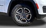 2022 Grand Cherokee Thumbnail 9