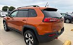 2014 Cherokee Thumbnail 10