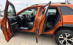 2014 Cherokee Thumbnail 38