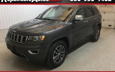 Photo of a 2017 Jeep Grand Cherokee Limited 4WD Repairable Hail Damage for sale