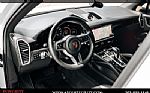 2021 Cayenne Thumbnail 17
