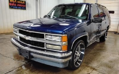 Photo of a 1999 Chevrolet Suburban for sale