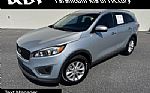 2017 Sorento Thumbnail 1