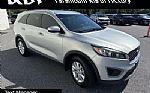 2017 Sorento Thumbnail 3