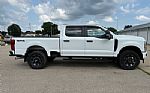 2024 Super Duty F-250 SRW Thumbnail 4