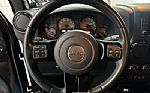 2016 Wrangler Thumbnail 25