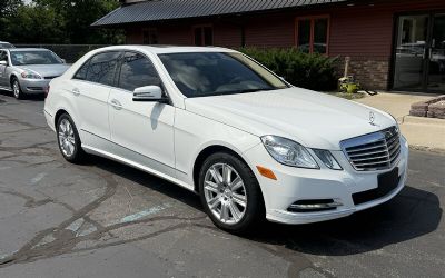 Photo of a 2013 Mercedes-Benz E 350 Luxury 4MATIC Sedan for sale