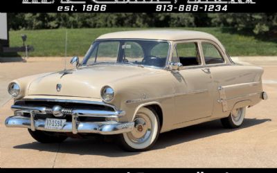 1953 Ford Customline 2 Door Sedan