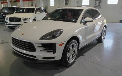 Photo of a 2021 Porsche Macan SUV for sale